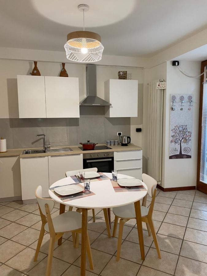 Casa Del Corso Apartment Intra Luaran gambar